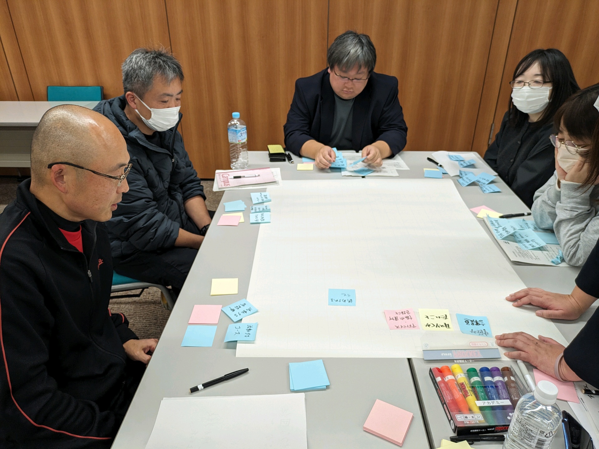 情報交換の様子1