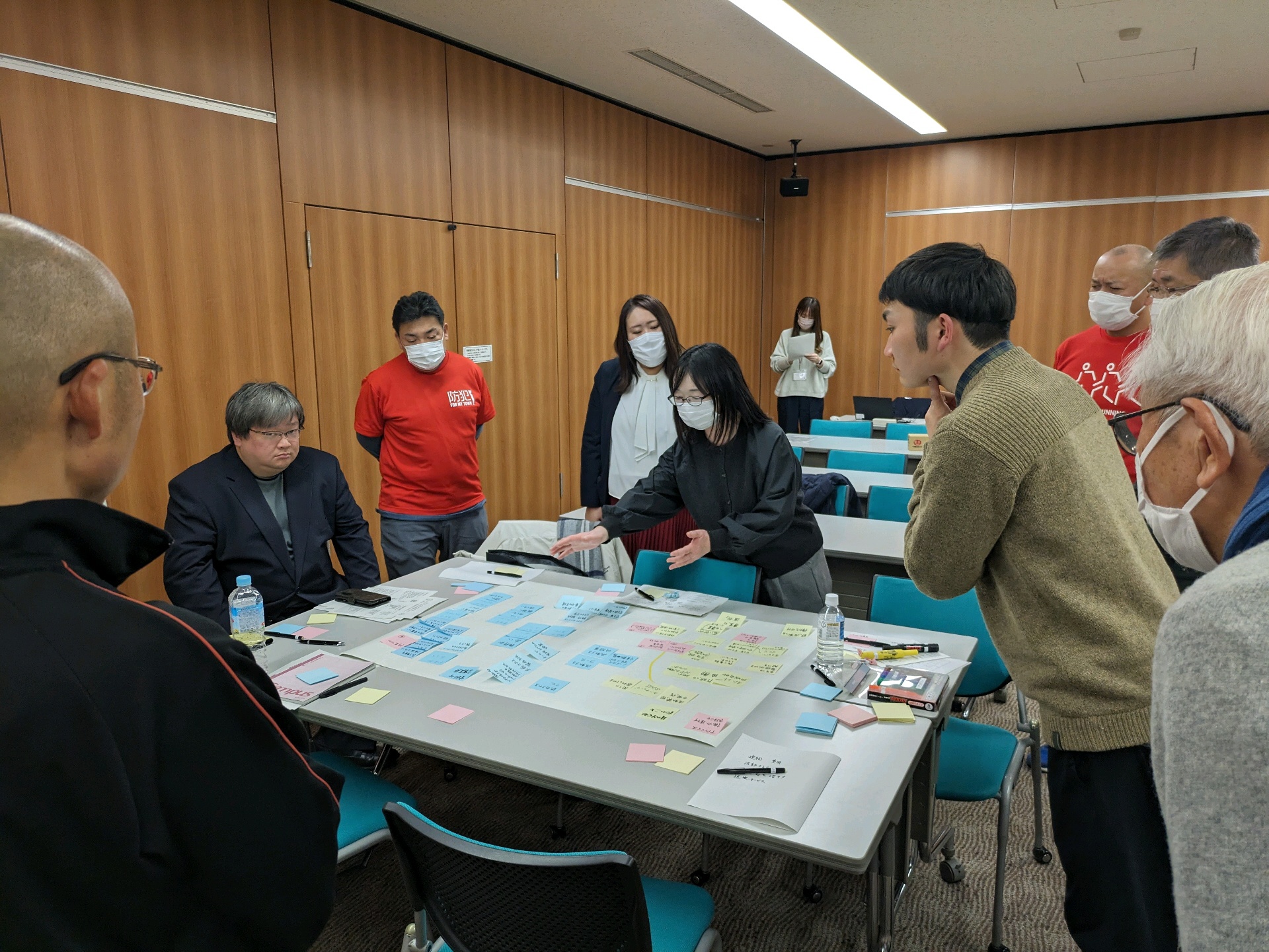 情報交換の様子5