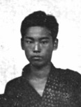 着物を着た水沢少年時代の後藤新平氏の白黒写真