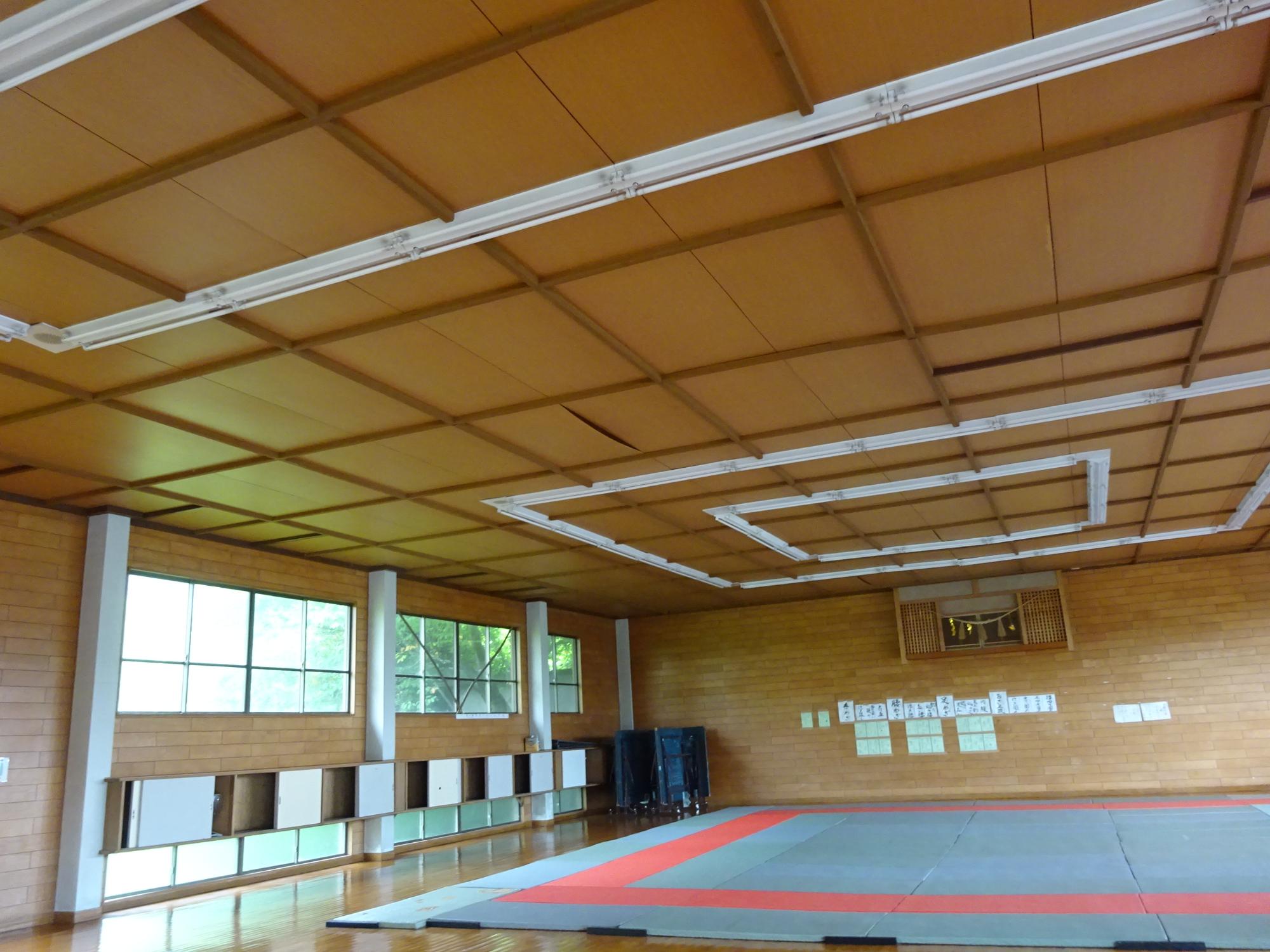 衣川柔剣道上 内観