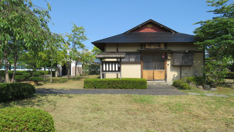 俳句の庵（外観）