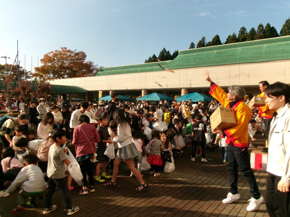 昨年のいさわ商工秋まつりの様子