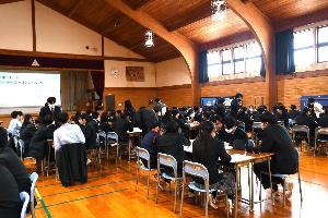 ワークショップに取り組む生徒の様子1