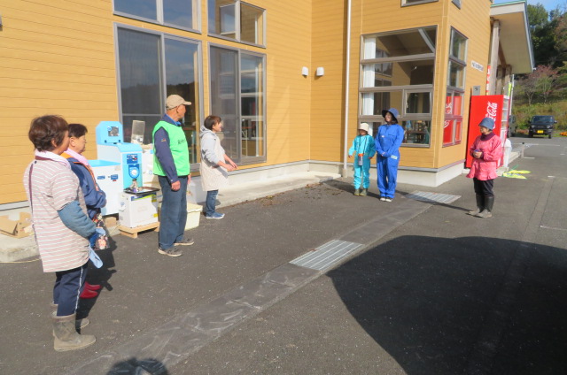 「干し柿うまい。～カキノキは薪になるか、干し柿になるか～」開会式の様子