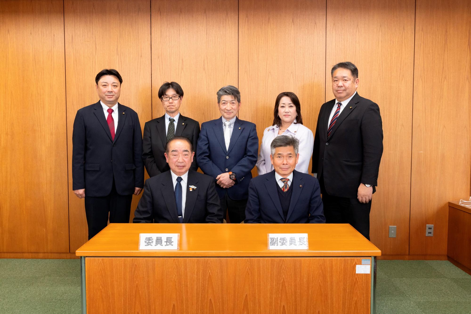 産業経済常任委員会の写真