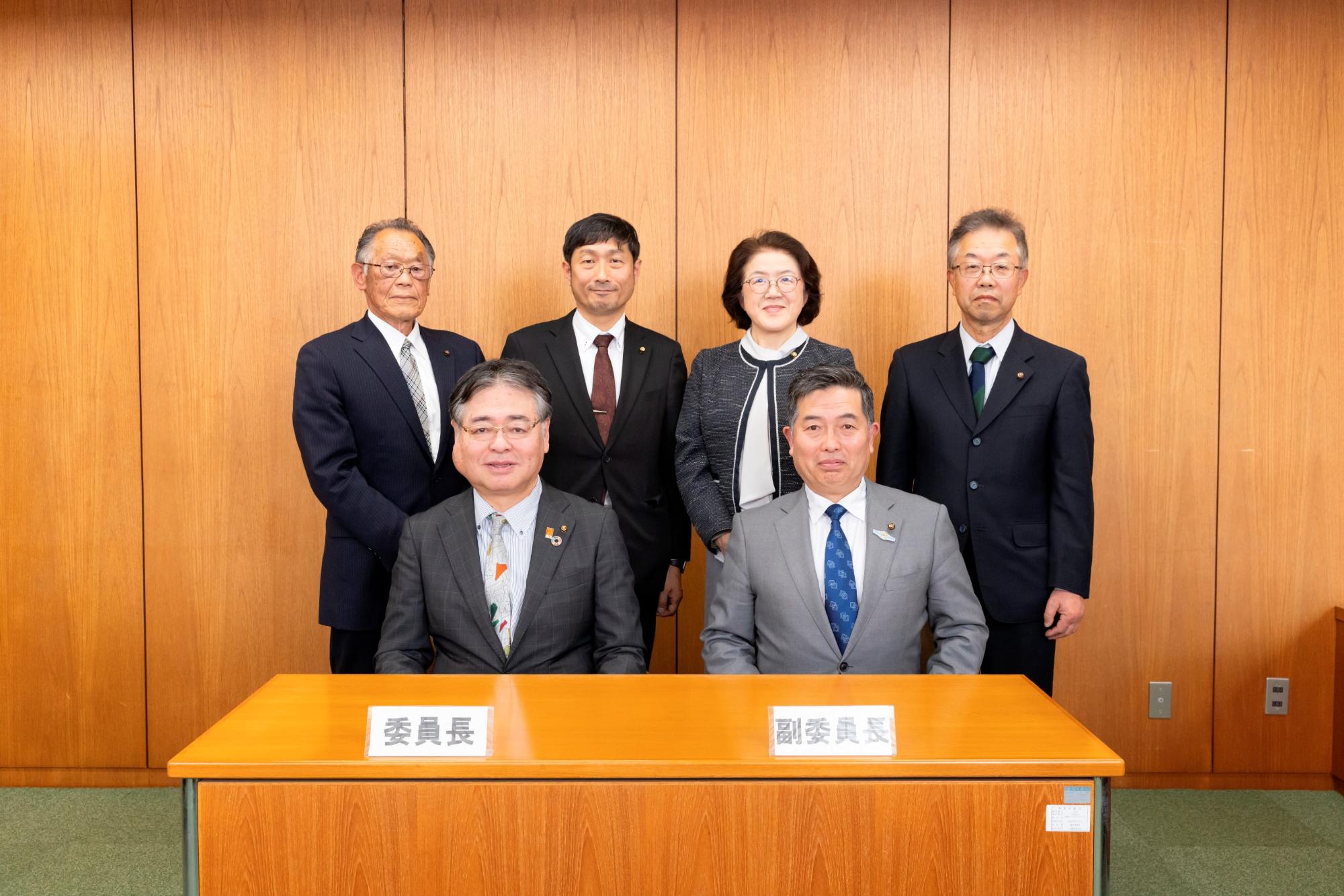 総務常任委員会の写真