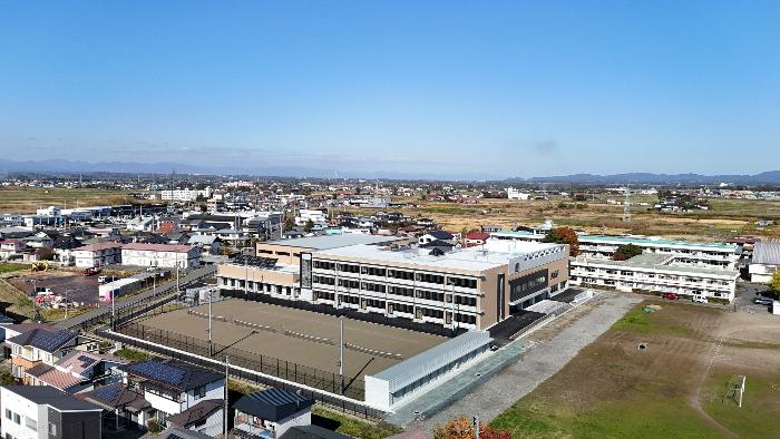 鳥瞰外観南東面